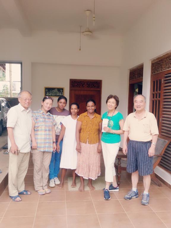 Suwani Pinnawala Homestay ภายนอก รูปภาพ