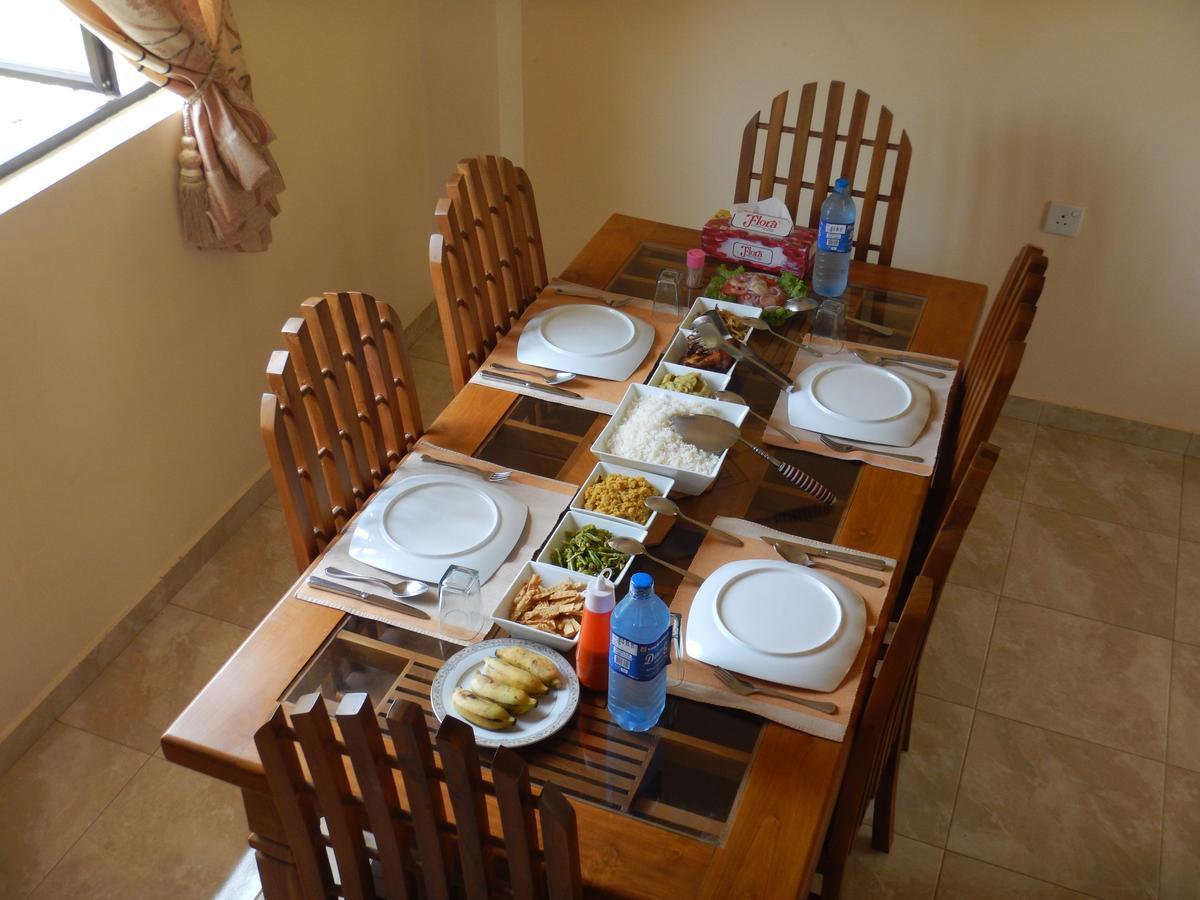 Suwani Pinnawala Homestay ภายนอก รูปภาพ